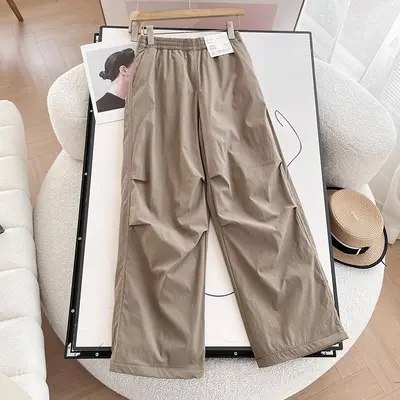 Fleece-gefütterte Fallschirm-Cargohose, hoher elastischer Bund, weites Bein - 7
