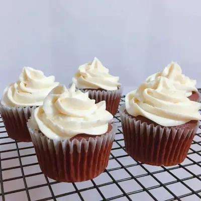 Tek kullanımlık pişirme kek kağıt bardak tutucu Snow Mei Niang yapışmaz alt tutucu yüksek sıcaklığa dayanıklı muffin kabı ekmek pişirme tavası ped kağıdı