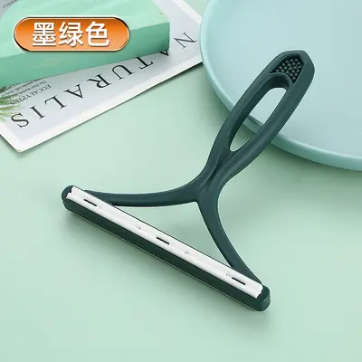 Pet hair remover and extractor for cats and dogs