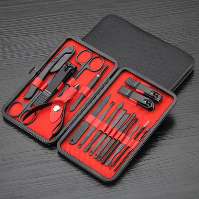 Manicure and pedicure set, 18 pieces, black