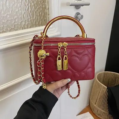 Women's Chain Bag with Diamond-Quilted Cosmetic Bag and Shoulder Strap - 3