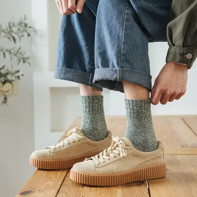 Erkek orta boy yün çorap, dikişli model, kışlık polar astarlı kalın havlu çorap