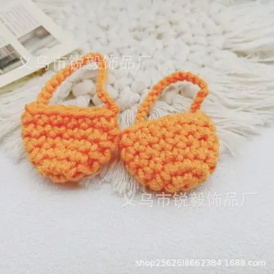Mini wool knit bag Bluetooth headphone bag clothing accessories hand-knitted DIY bag