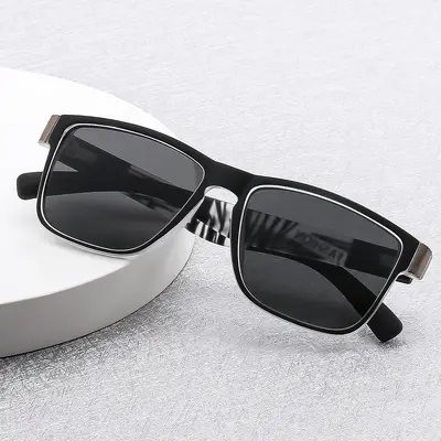 Men's Fishing Sunglasses, Polarized, UV Protection, Windproof - 2