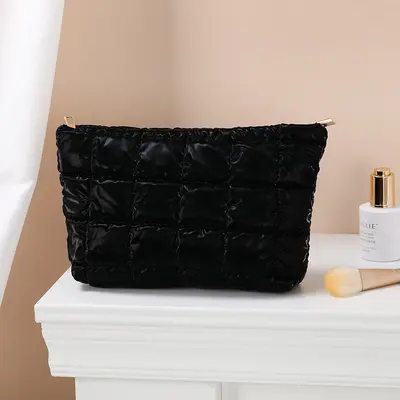 Fashion quilted cosmetic bag 2025 autumn and winter new style simple niche textured bag women's Korean style daily handbag - 7