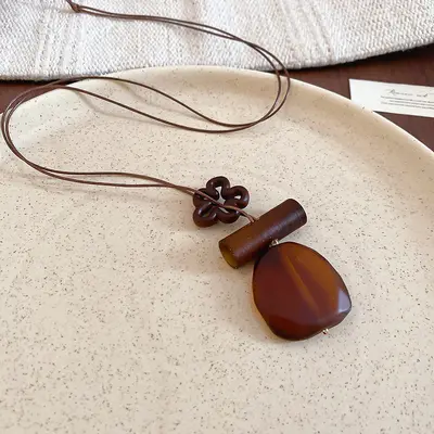 Geometric wood bead resin pendant necklace, vintage, long - 12