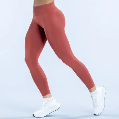 Üç bölmeli bel, büzgülü kalça kaldırıcı fitness pantolonu, dış giyim için dar kesim yüksek belli yoga taytı olan sınır ötesi Amazon dikişsiz yoga pantolonu - 10