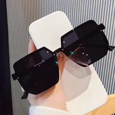 Retro Sunglasses with Sun Protection, Unisex Versatile Style
