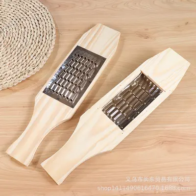 Stainless Steel Carrot and Potato Grater with Copper Blade