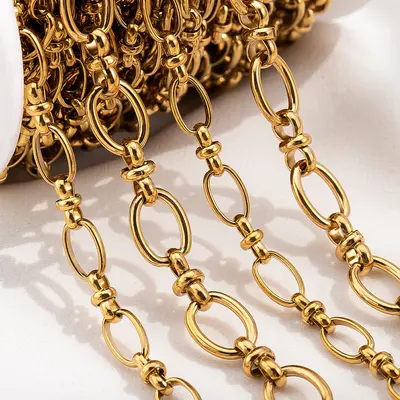 Stainless Steel Oval Clasp Chain Necklace, 18K Gold Plated