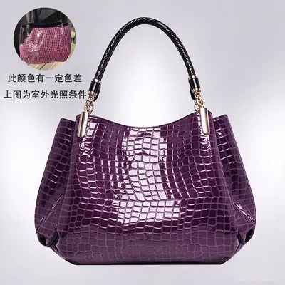 Crocodile Pattern Portable Shoulder Bag for Middle-Aged Women - 8