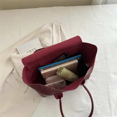 Large Women's Tote Bag, Retro Style, Autumn and Winter - 4