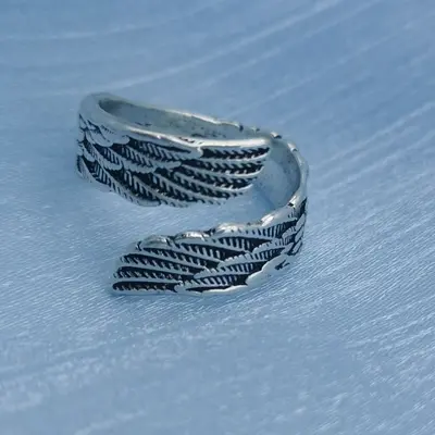 Personalized Angel Wings Feather Retro Ring, Simple Luxury Design