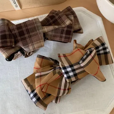 Women's Bow Banana Hair Clip, Retro Pattern, Half-Up Style