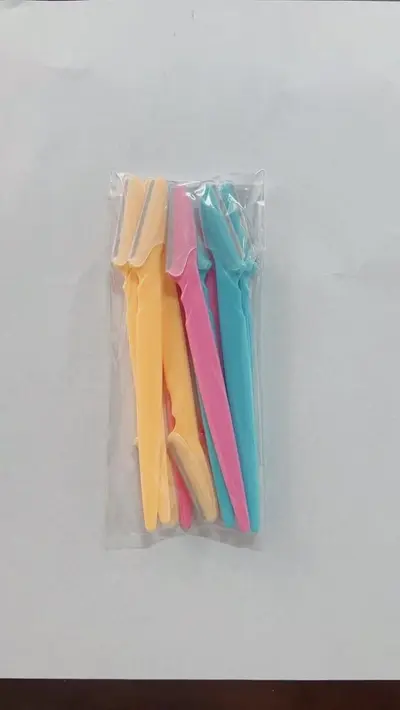 Easy-to-Use Sharp Eyebrow Trimmer Beauty Eyebrow Cutting Tool - 13