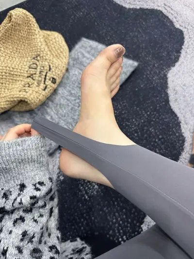 669秋冬薄款瑜伽打底裤加长踩脚裤子高级显瘦咖色美腿鲨鱼裤