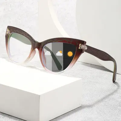 New Style Patchwork Color Fashionable Photochromic Gray Sunglasses, Personalized Trendy Street Snap Color-Changing Glasses, Manufacturer Wholesale