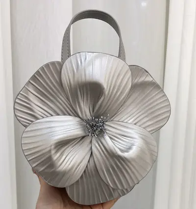 Women's French Petal Floral Tote Bag, Single-Shoulder Chain Strap - 11