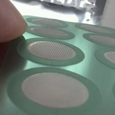 Dissolvable microneedle acne patches, reduces redness and swelling