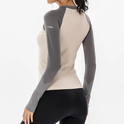 时尚新款瑜伽服女秋冬运动上衣紧身速干跑步健身普拉提训练服批发