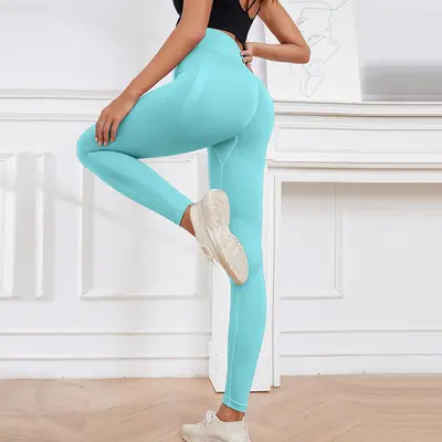 Kadın ince yaz yoga pantolonu, dikişsiz kalça kaldırıcı siyah fitness pantolonu
