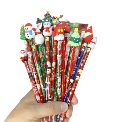 Süßer Holzbleistift im Weihnachts-Cartoon-Design