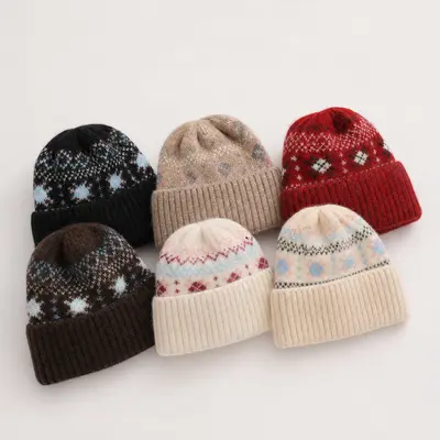 Sonbahar Kış Fair Isle Desenli Örme Bere Yüksek Esneklik, Baskı Yapmayan Kafa Bandı, İşe Gidiş Örgü Bere Retro Her Kombine Uyumlu Sıcak Tutan Şapka Kadın Model