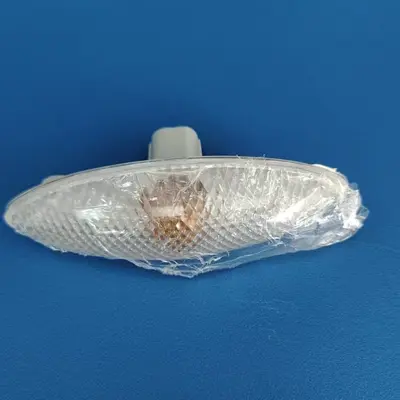 Fender Lamp for VITZ 99-05, Yaris Side Marker Light 81730-0D011 - 1
