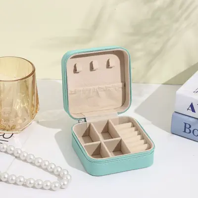 High-quality travel storage box, leather, portable, compact and elegant European-style jewelry box, rings, necklaces, earrings, bracelets