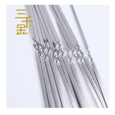 Supplies stainless steel barbecue skewers for grilling lamb kebabs, outdoor barbecue accessory tools and flat skewers.
