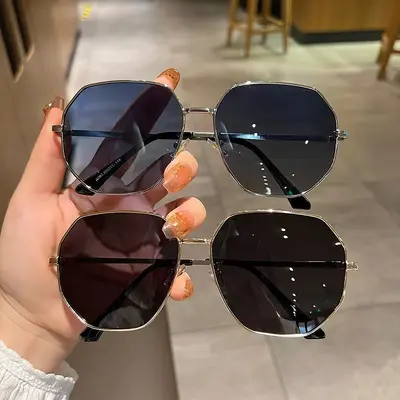 Oversized Unisex Metal Frame UV Protection Sunglasses - 4