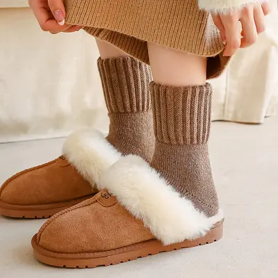 Women's Thick Winter Mid-Calf Wool Socks, Fleece-Lined