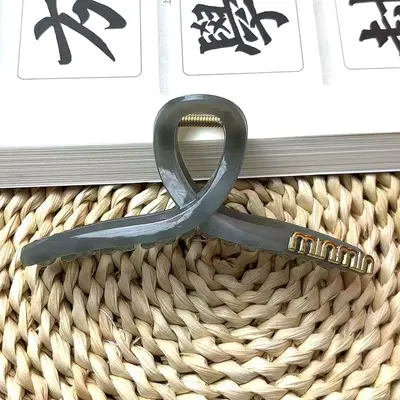 Übergroße Buchstaben-Kreuzklemme Hai-Clips Haarspange für volles Haar am Hinterkopf Premium-Haarschmuck Wholesale - 8