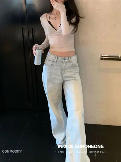 Kadın denim pantolon, açık mavi yıkamalı, düz paça, yaz, bol kesim, kısa boy