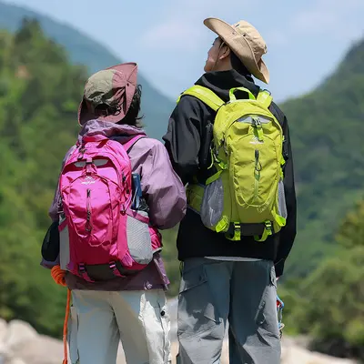 Mountaineering backpack, large capacity, professional trekking
