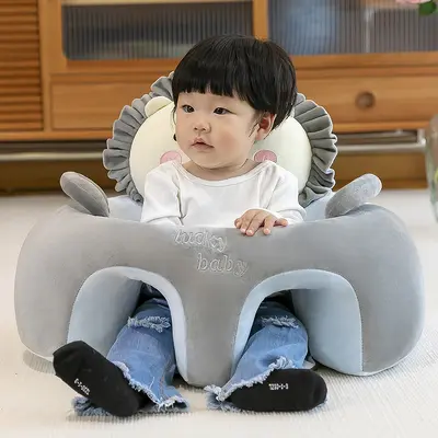 Plüsch-Babysofa zum Sitzenlernen mit sturzsicherer Rückenlehne