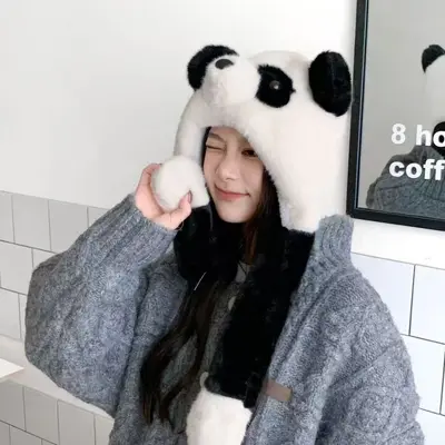 Kış peluş şapka, hareketli panda kulaklı, rüzgar geçirmez ve sıcak