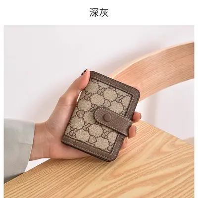 Women's Ultra-Thin Transparent Driver's License Card Holder - 7