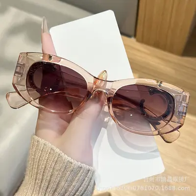 Small Frame Retro Sunglasses - 2