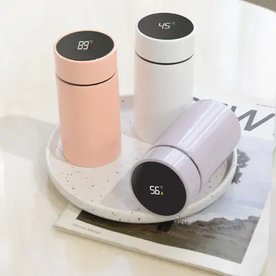 Intelligente Thermoskanne mit Temperaturanzeige, kompakt und tragbar, Edelstahl-Taschentasse, hoher ästhetischer Wert, Mini süße Thermoskanne Wasserflasche, personalisierbar. - 3