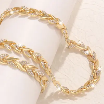 Neuer umweltfreundlicher Fishtail-Schmuckset mit Strass-Armband und Halskette, luxuriös eleganter Schmuck für Damenveranstaltungen