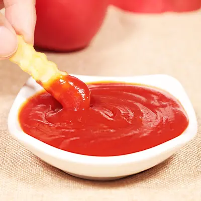 Lee Kum Kee Tomatensauce 320 g Quetschbeutel - 4