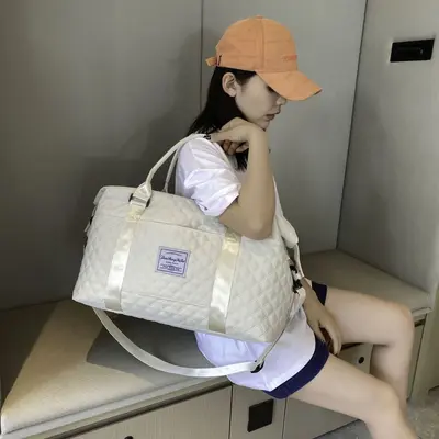 Travel Bag with Wet and Dry Separation, Large Capacity - 5
