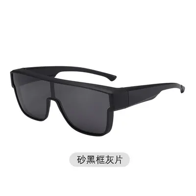 Large Frame TR Polarized Clip-On Sports Sunglasses with UV Protection - 10
