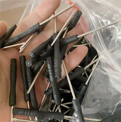 Fabrika doğrudan tedarik 2.0 çapraz mini tornavida 80mm oyuncak teslimat tornavida cep telefonu sökme tornavida