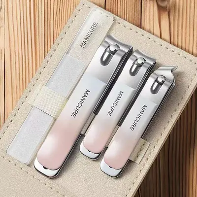 Nagelpflege-Set mit Nagelfeile und Nagelschere, hochwertig, Maniküre-Schere mit Farbverlauf, 4-teiliges Set, Nagelschere, komplettes Set, ab 1 Stück erhältlich