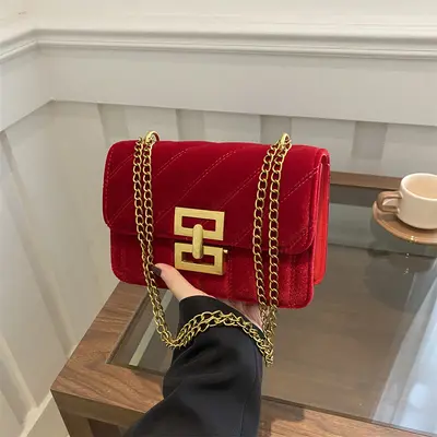 Kadife Zincirli Küçük Kare Kadın Çapraz Askılı Çanta - 4