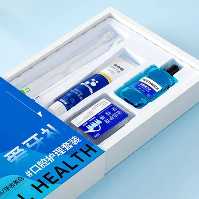 Oral Care Kit: Toothbrush, Paste, Floss and Mouthwash - 2