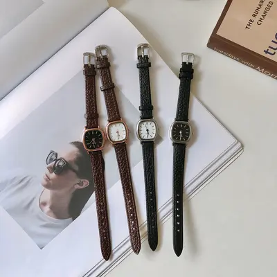 Korean-style quartz watch, leather strap, couple model