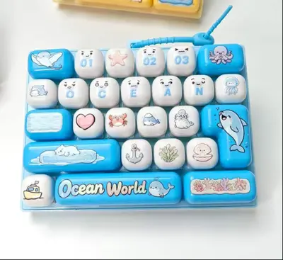 26-Key Fun Stress Relief Mini Keyboard Keychain - 9